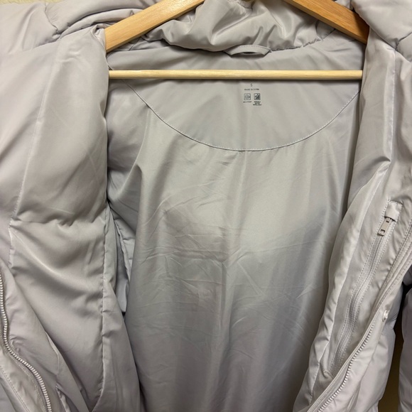 Uniqlo Windproof and Water Repellent Heavy Puffer Jacket Size Small Winter - Picture 4 of 8